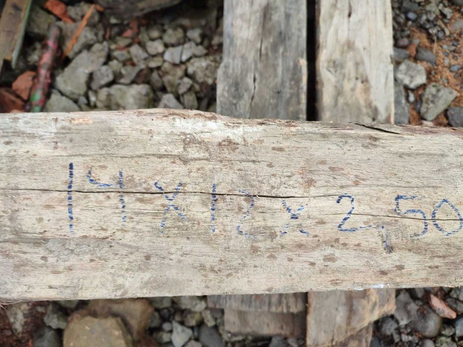 Lemn vechi de stejar