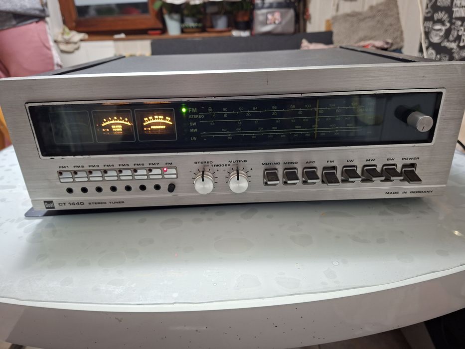 Dual CT 1440, Stereo Tuner, 4 benzi, memorie canale ,an 1979, Germany