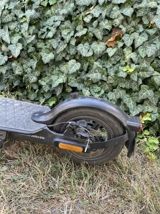 Trotineta Electrica Argento AG23 Urban Lightweight , Autonomie 23 km, 25km/h, culoare:Negru ,Putere macima 300W