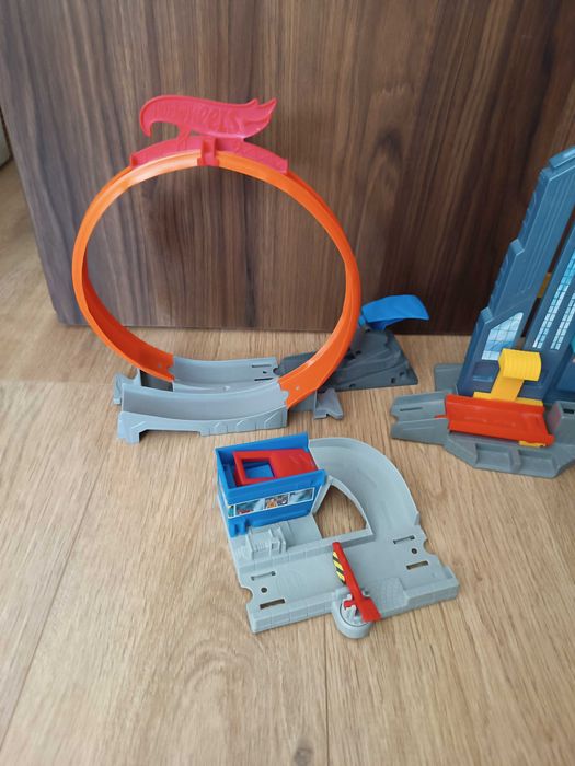 Писти Hot Wheels