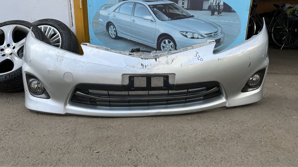 Передний бампер Тойота Эстима