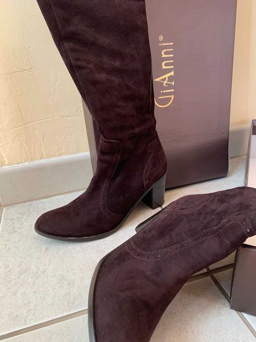 Продавам дамски ботуши GiAnni