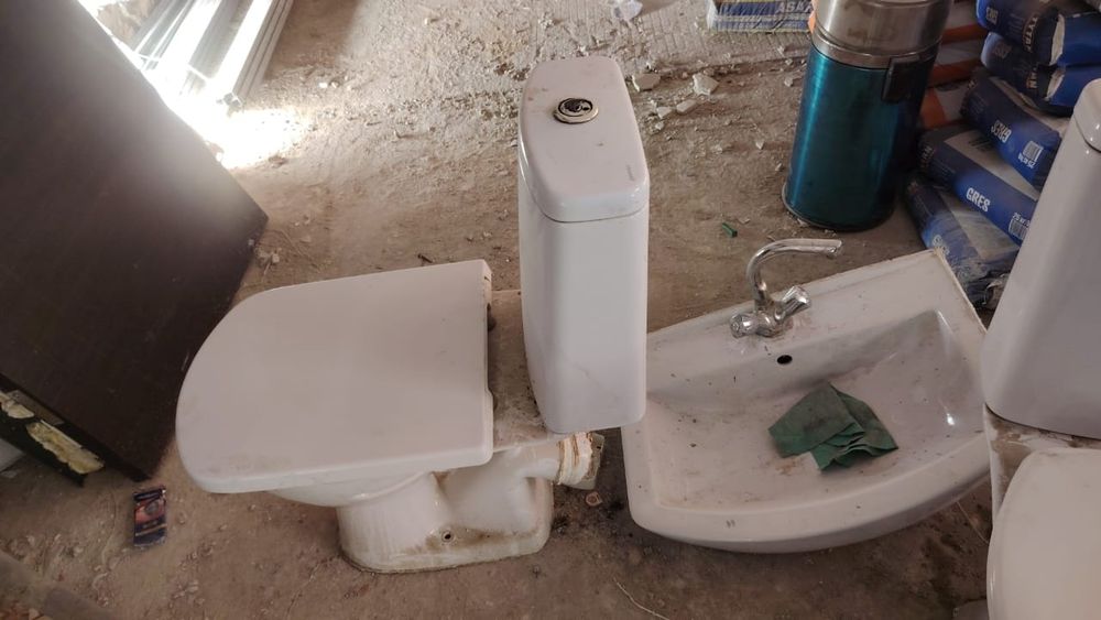 2 Унитаз 1 раковина жақсы жағдайда