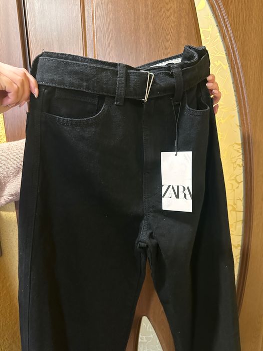 Черни дънки на Zara
