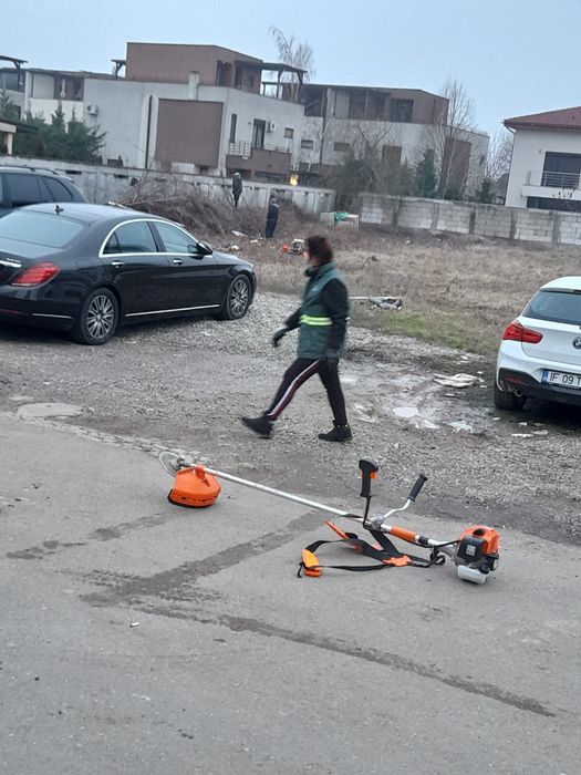 Tăiere copaci defrisari curățare Debarasare evacuare moloz transport