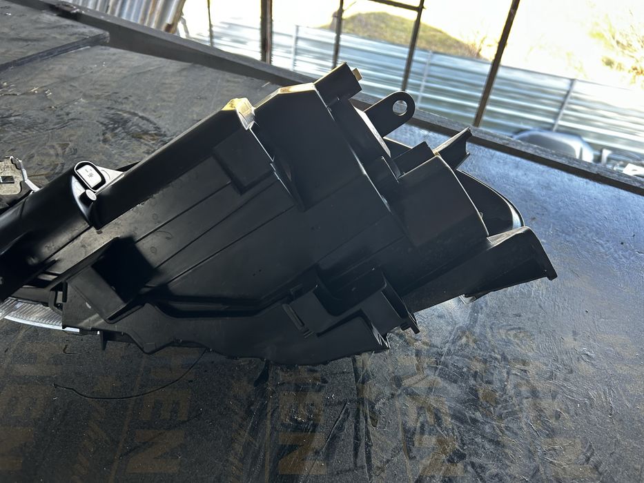 Фар за Fiat Punto