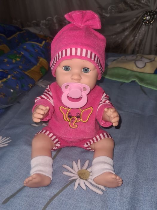 Кукла продаётся.