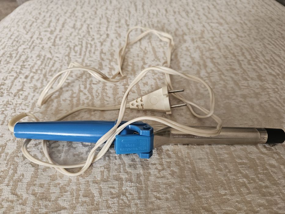 Плойка синяя  с подставкой