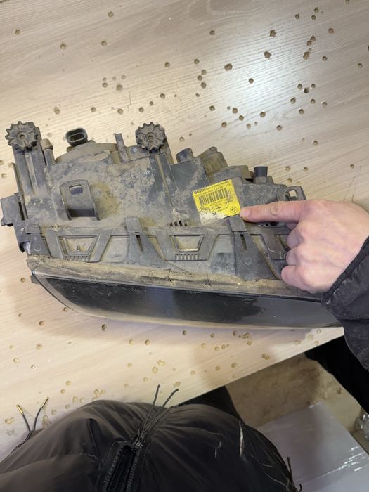 Продам фару бмв е 46