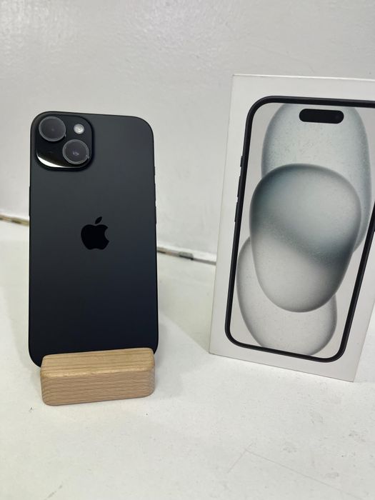 Продам Айфон 15 на 128гб отлично состояние АКБ 92%