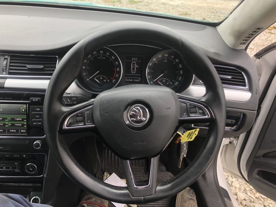 Skoda Superb 2.0 TDI на части