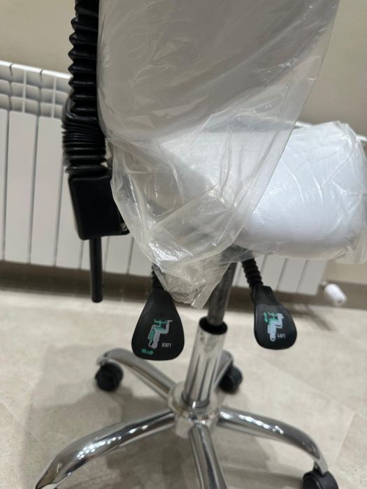 Продам седловидный стул