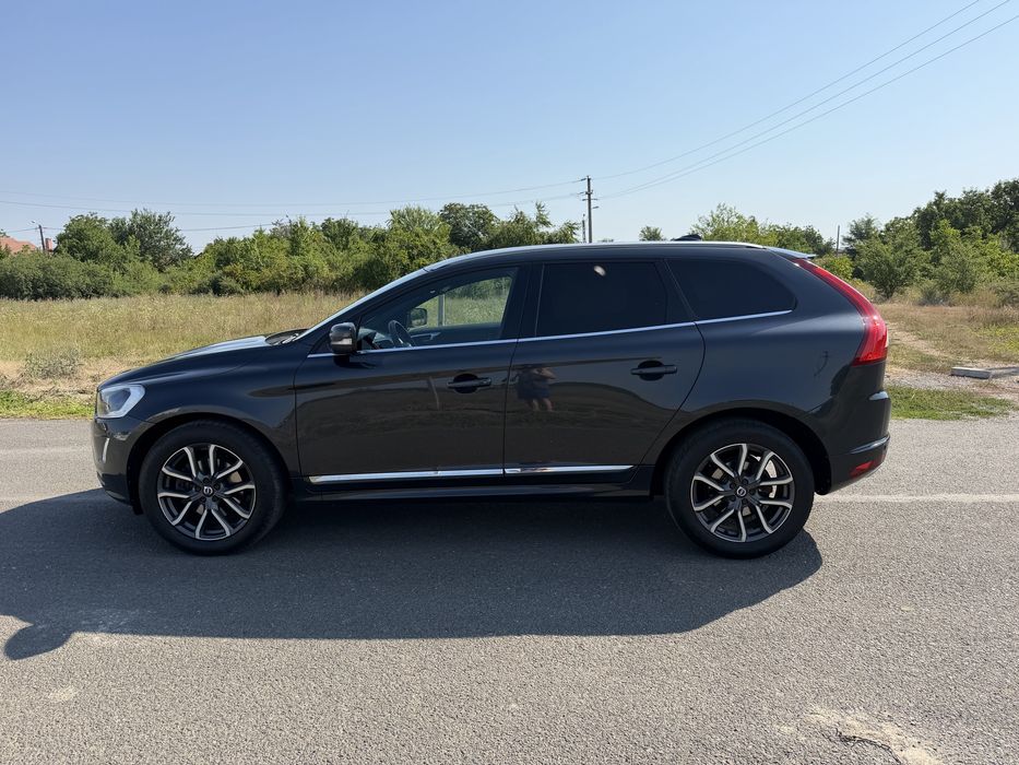 VOLVO XC60 2017 — imagine 5