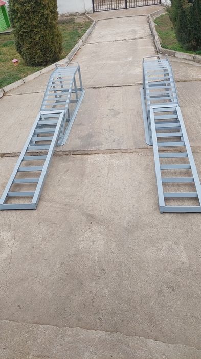 Рампи Естакади за автомобили чисто нови