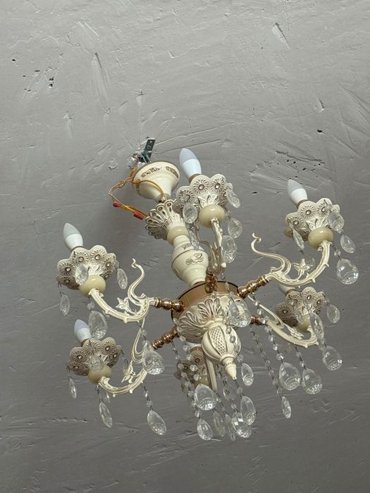 Люстра 6 лампочек