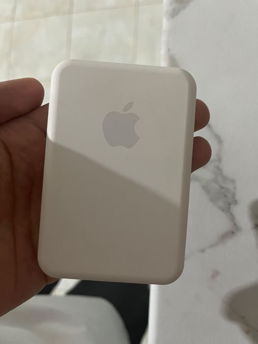 Пауэрбанк APPLE 2026