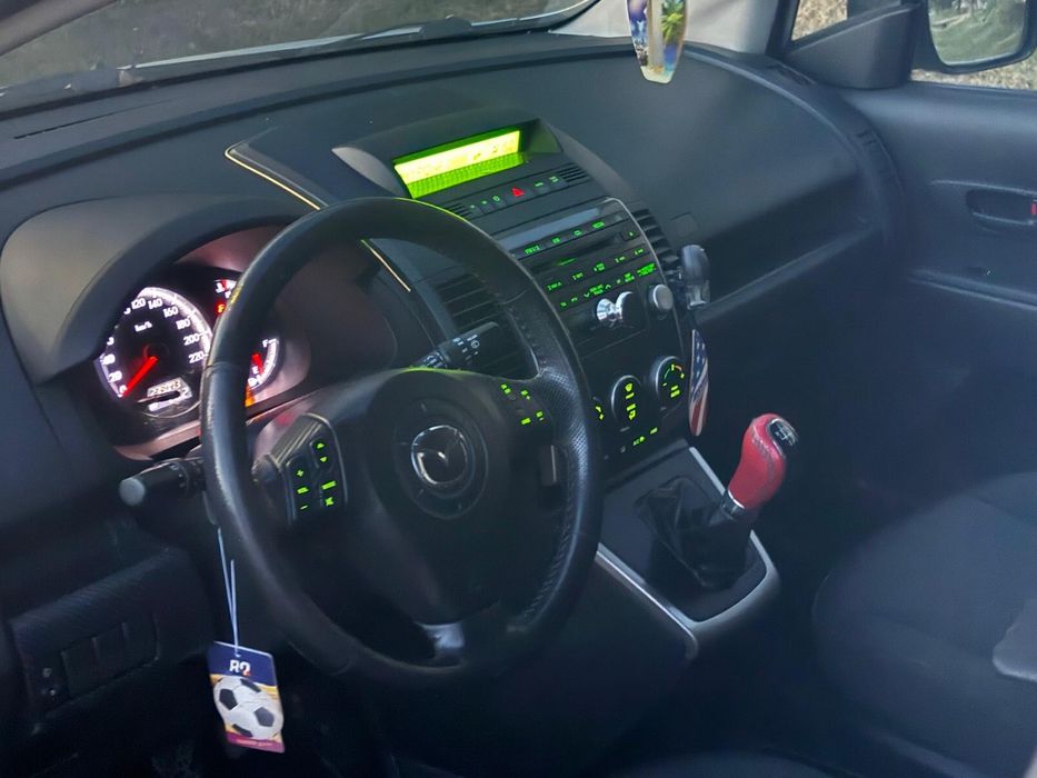 Vand sau schimb Mazda 5