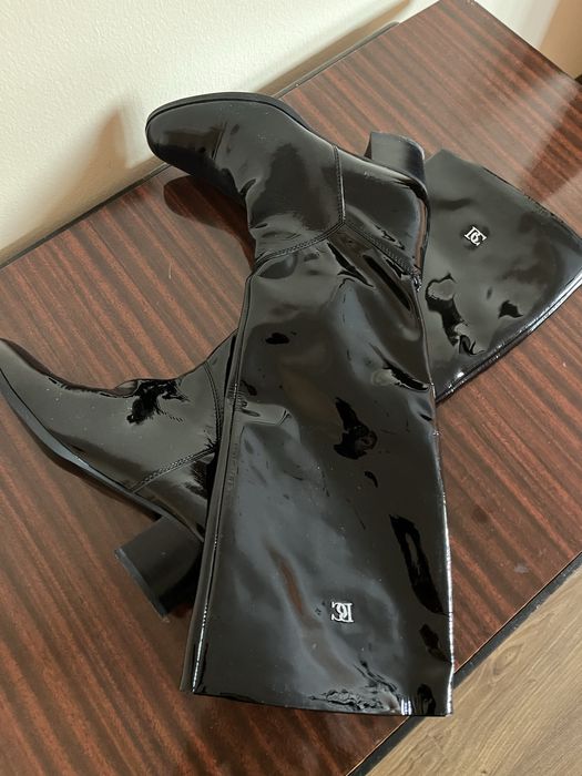 Демисезонные лаковые сапоги Basconi