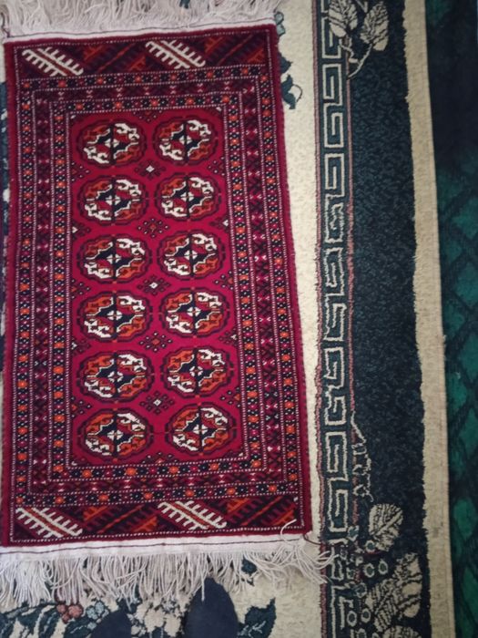 Туркман гилам сотилади