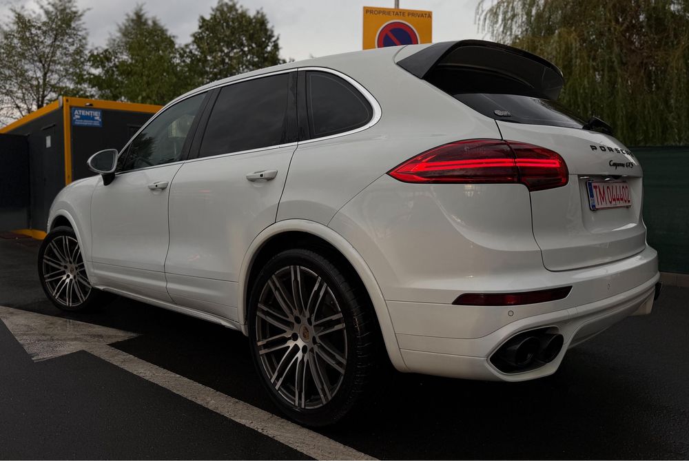 Porsche Cayenne GTS