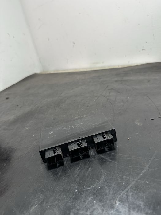 Calculator modul pdc senzori parcare BMW Seria 5 E60 E61 E65 | 6978232