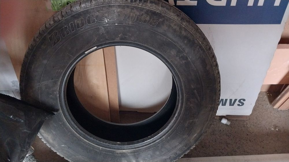 шина Bridgestone