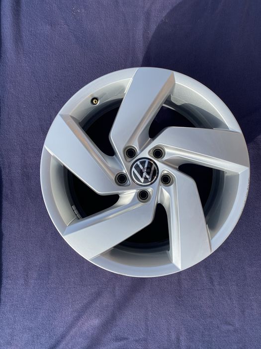 Jante VW Golf  R17 model GTI