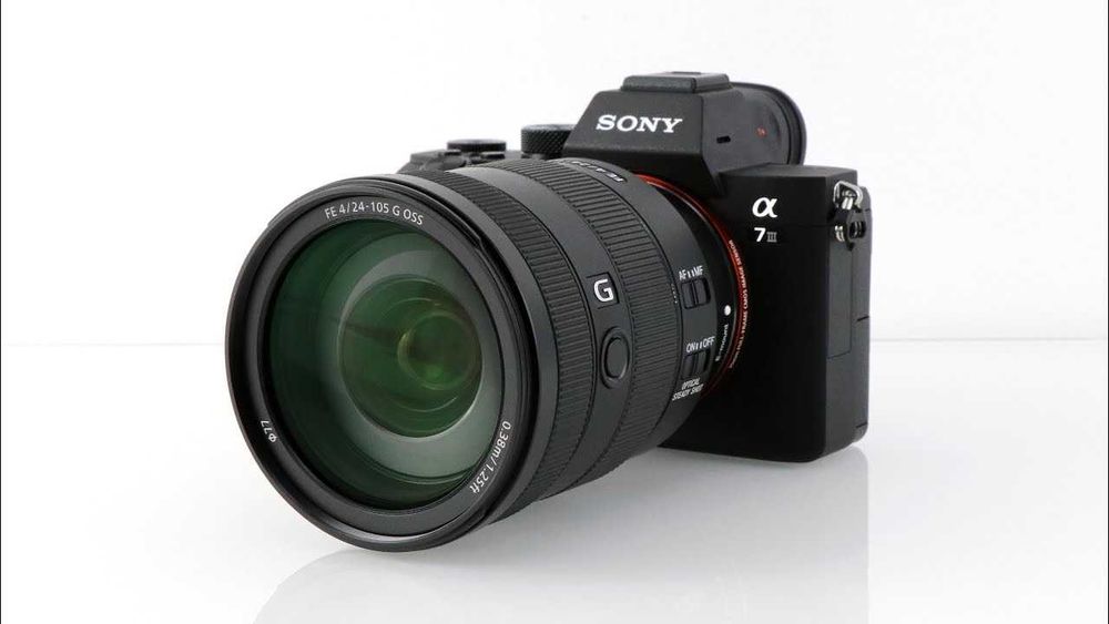 Sony A7 III 24-105mm F4 G master holati yaxshi faqat naqd pulga
