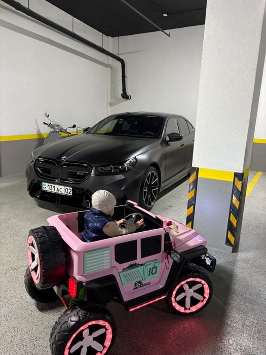 Детский электромобиль