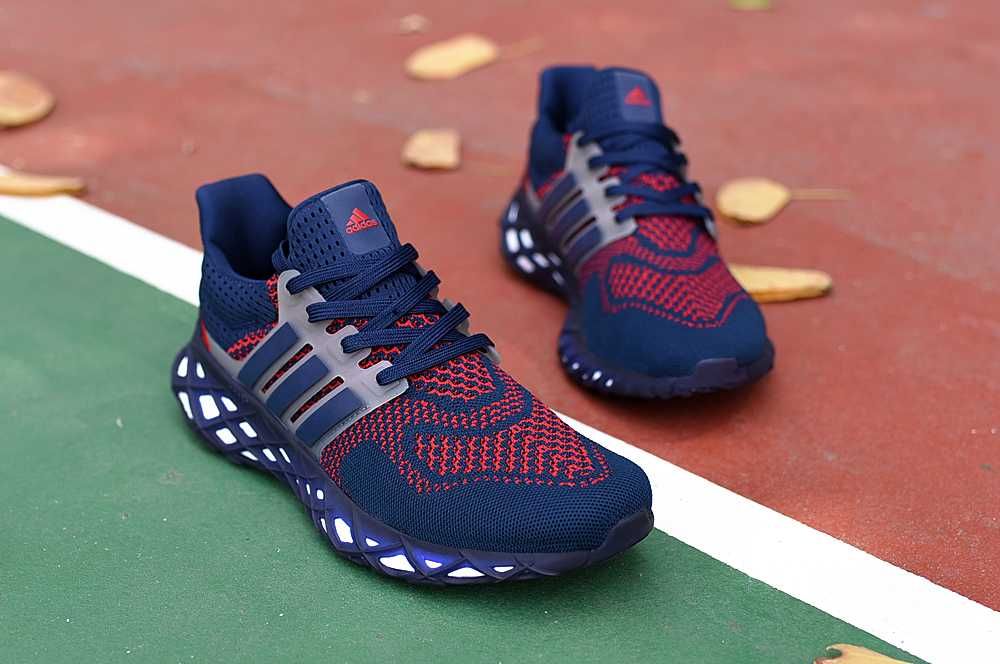 OFERTA ! ADIDAS Ultraboost Web DNA ,la 2 perechi ,CADOU tricou CAVALLI