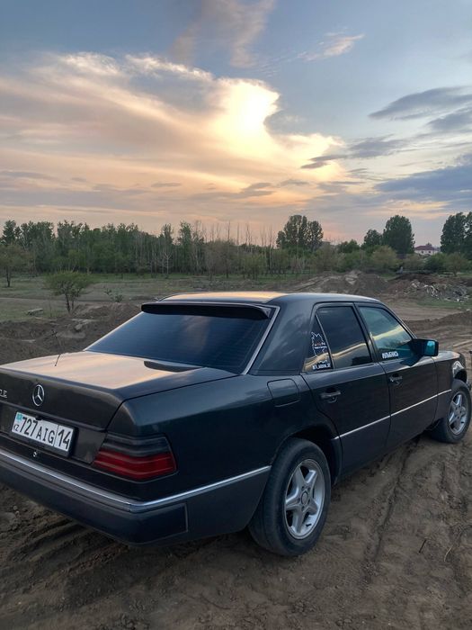 Мерседес 124 2.2