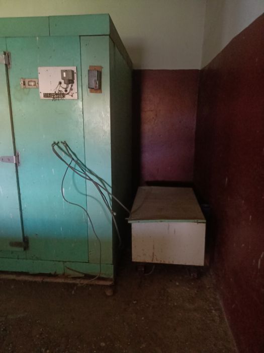 Промышленный холодильник .