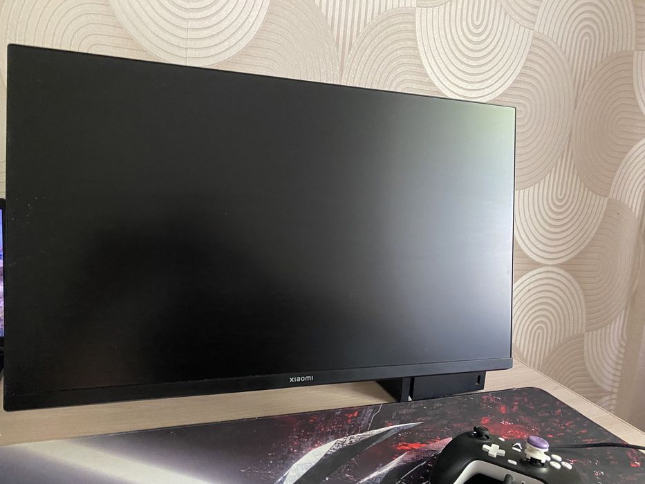 Монитор 180 hz , 1 ms fast