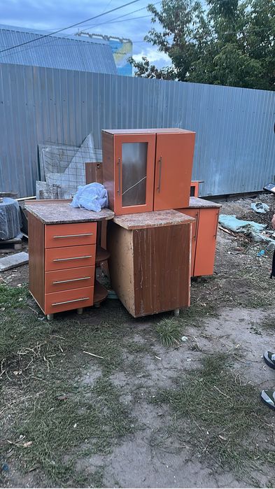 Срочно кухонный гарнитур