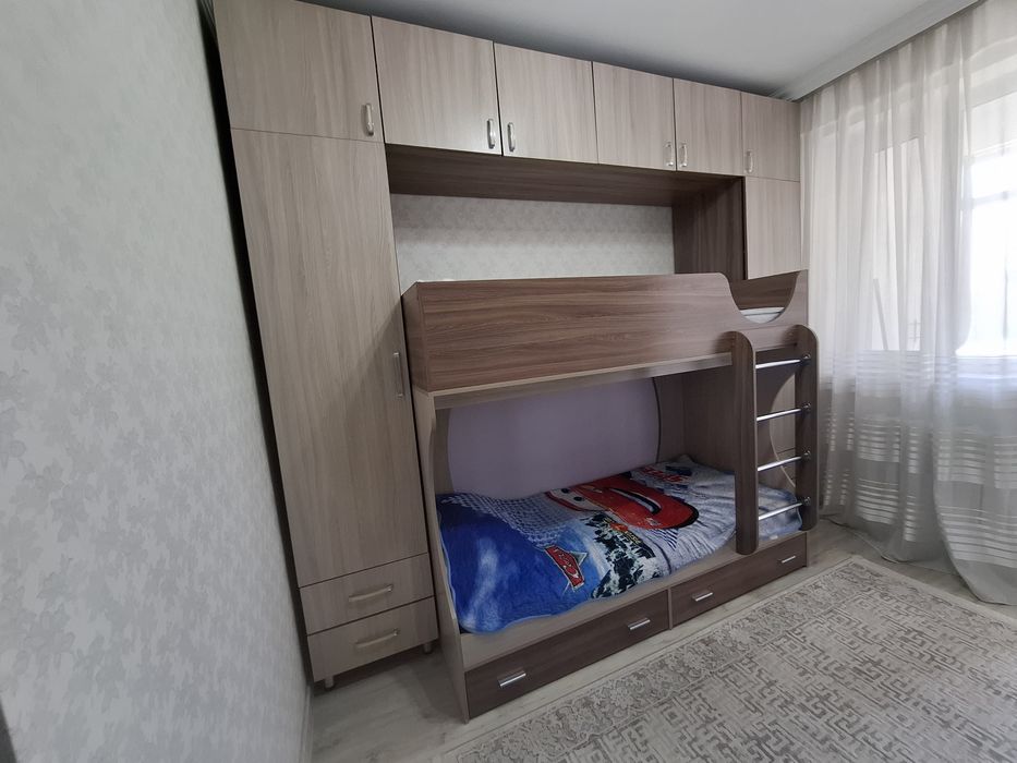 Гарнитур в детскую комнату