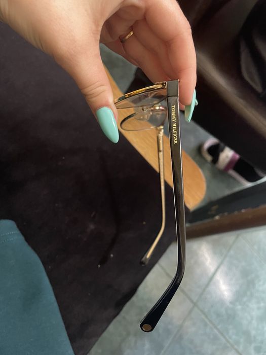 Vând rama ochelari Tommy Hilfiger