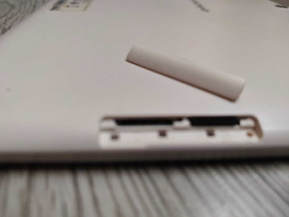 Таблет Lenovo 10 инча +SIM card много запазен