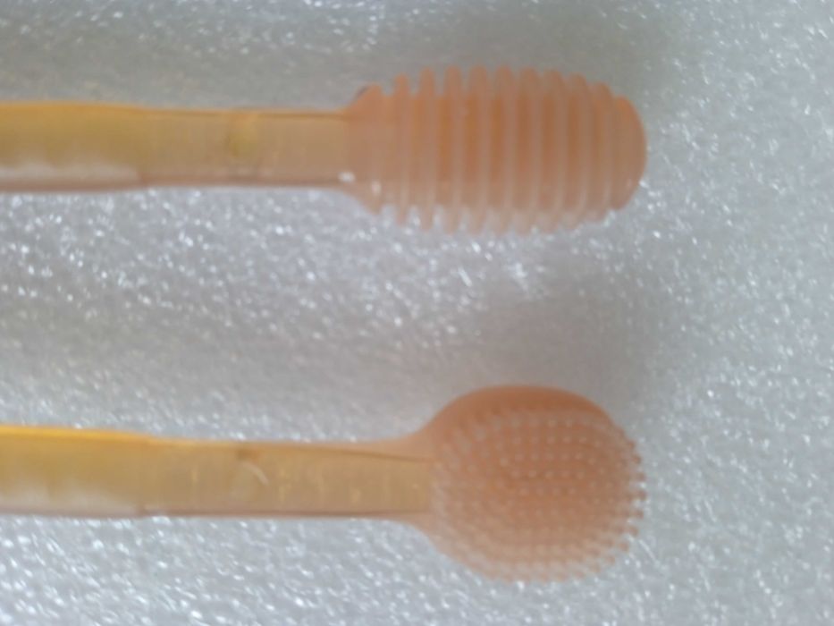 Бебешка силиконова четка за зъби 2 броя