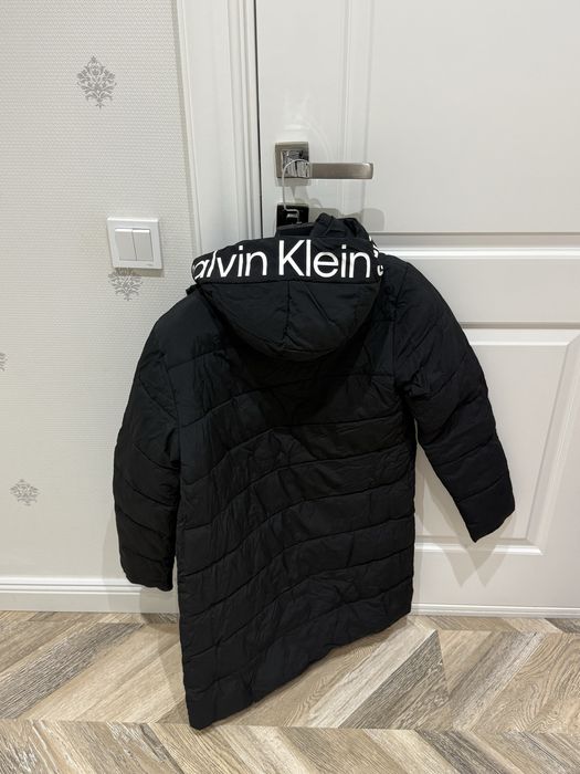 Продам куртку Calvin Klein