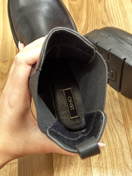 Чисто нови боти от едтествена кожа на марката Liu Jo