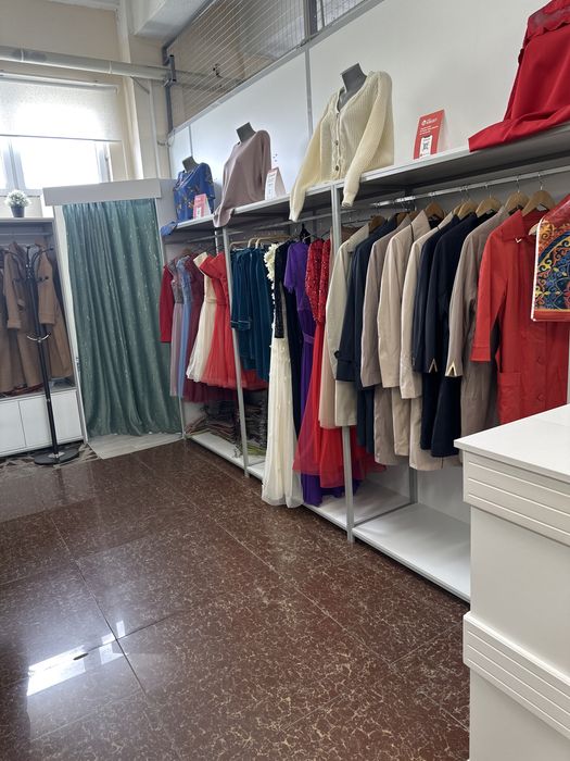Продам оборудование для магазина.