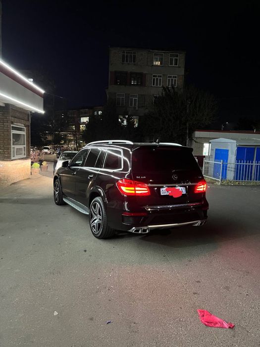 Mercedes Benz  GL400