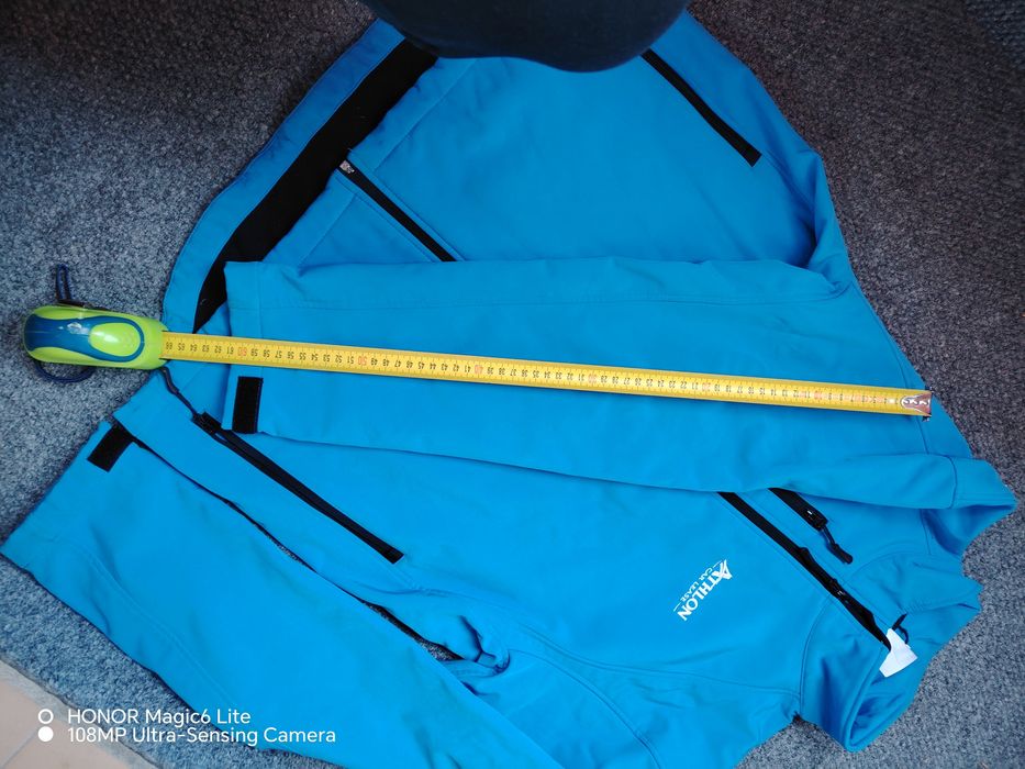 Две  мъжки якета