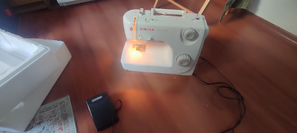 Mașină de cusut Singer 8280