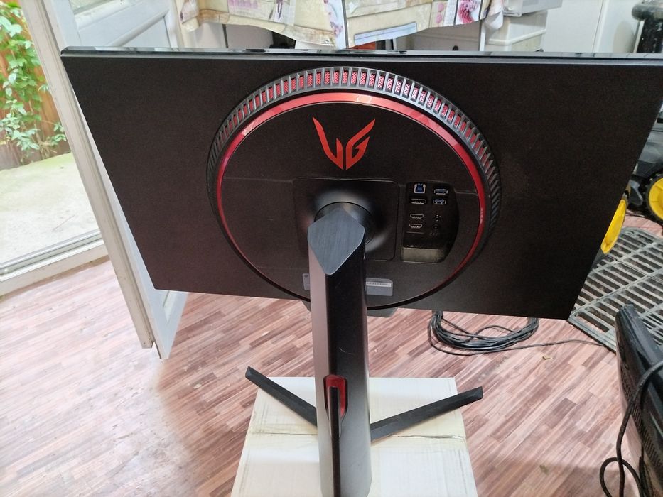 Vând monitor cu display spart