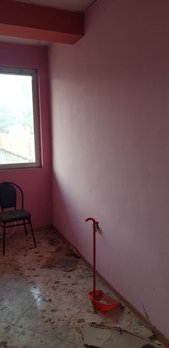 Продава  етаж от сграда в центъра на гр.Дупница