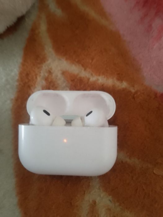 AirPods рабочие..