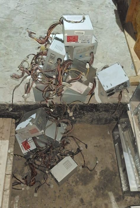 Принимаю платы и орг технику