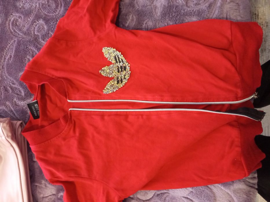 Дрехи за момичее