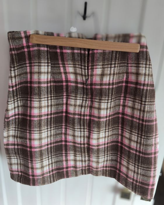 Пола,  ежедневна